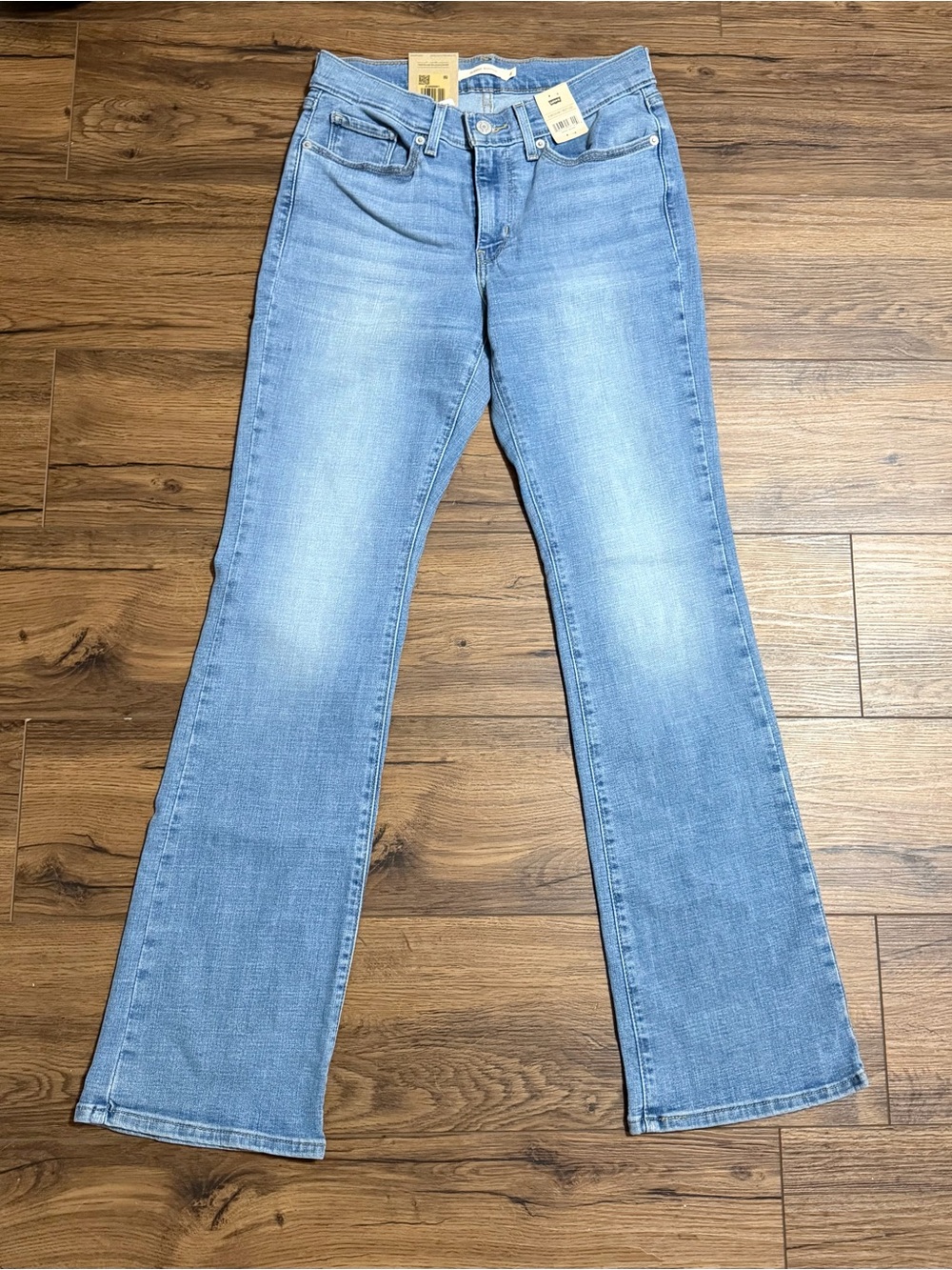 NWT Levi's Women's Classic Boot Cut Jeans Size 4 W27 L32